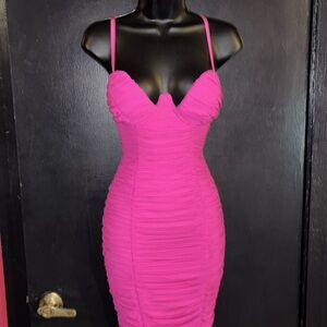 Gianni Bini Vibrant Pink Ruched evening Dress. Sz 1.